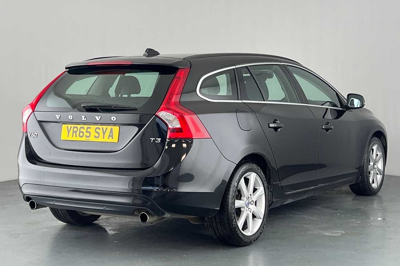 Used Volvo V60 2015 for sale - 76234051: Photo 38