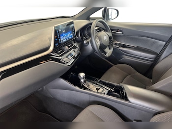 Used Toyota C-HR 2018 for sale - 75547470: Photo