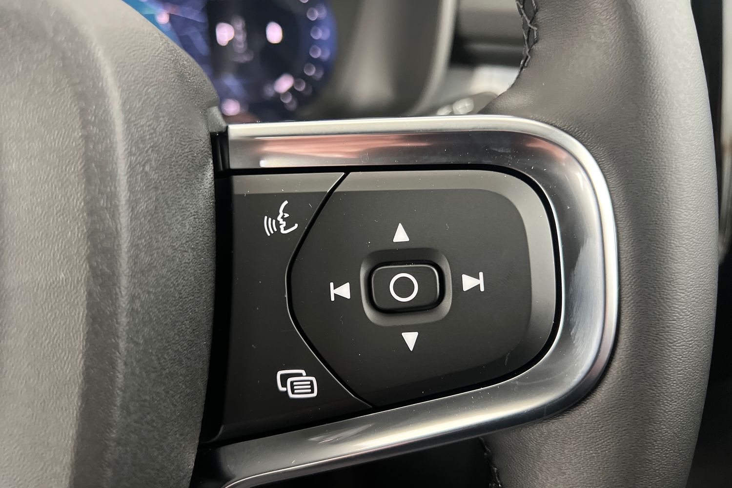 Used Volvo XC40 2025 for sale - 77210240: Photo 12