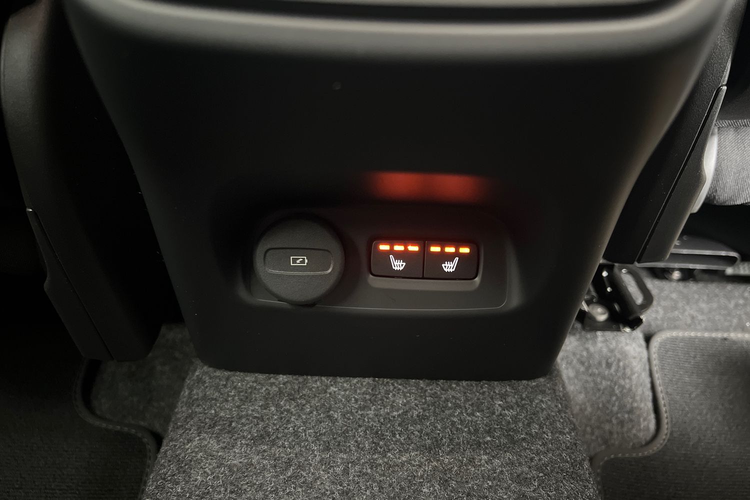 Used Volvo XC40 2025 for sale - 77210240: Photo 28