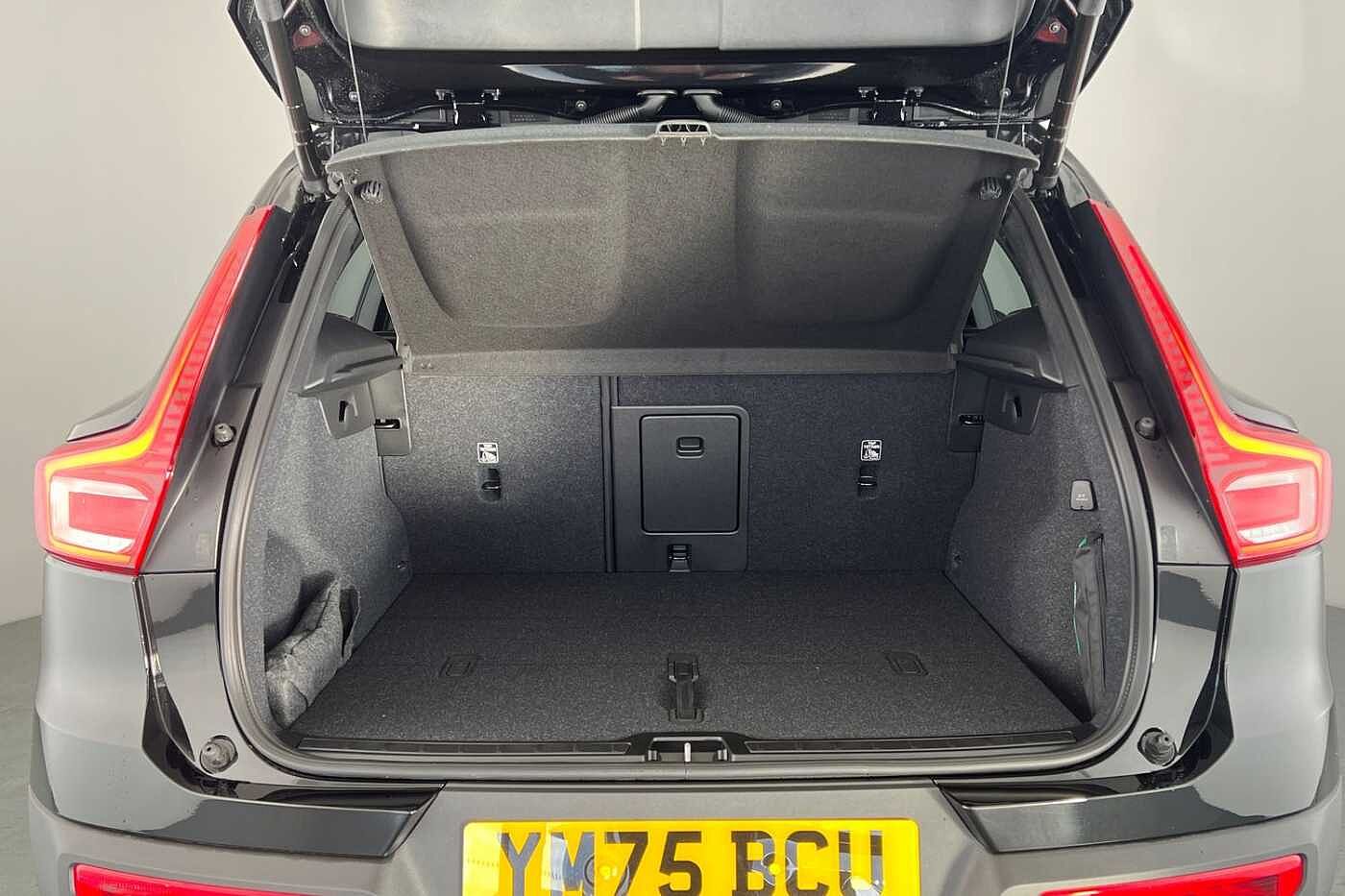 Used Volvo XC40 2025 for sale - 77210240: Photo 8