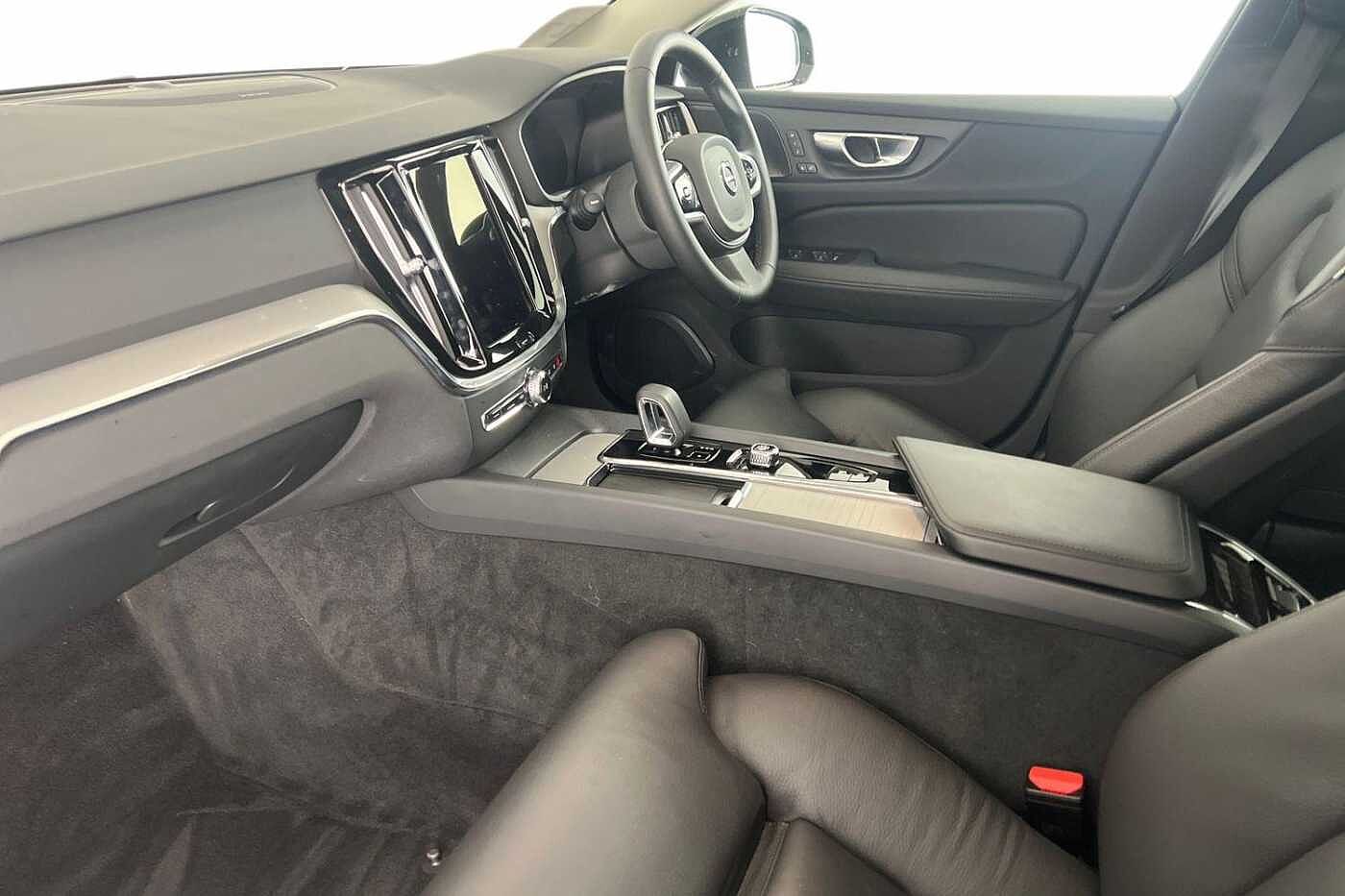 Used Volvo V60 2025 for sale - 77380963: Photo 2