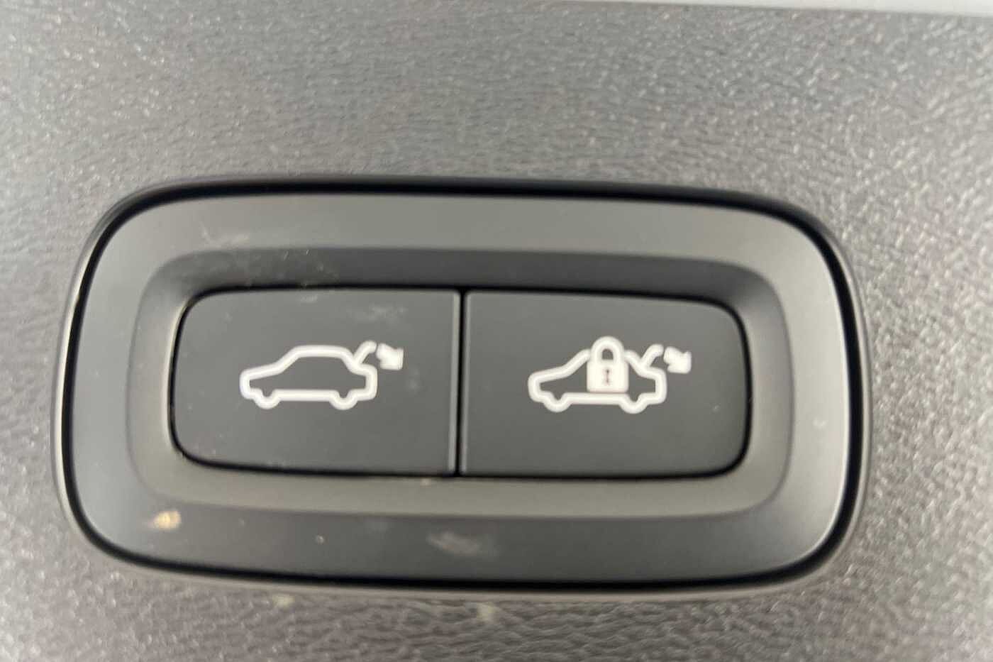 Used Volvo V60 2025 for sale - 77380963: Photo 24