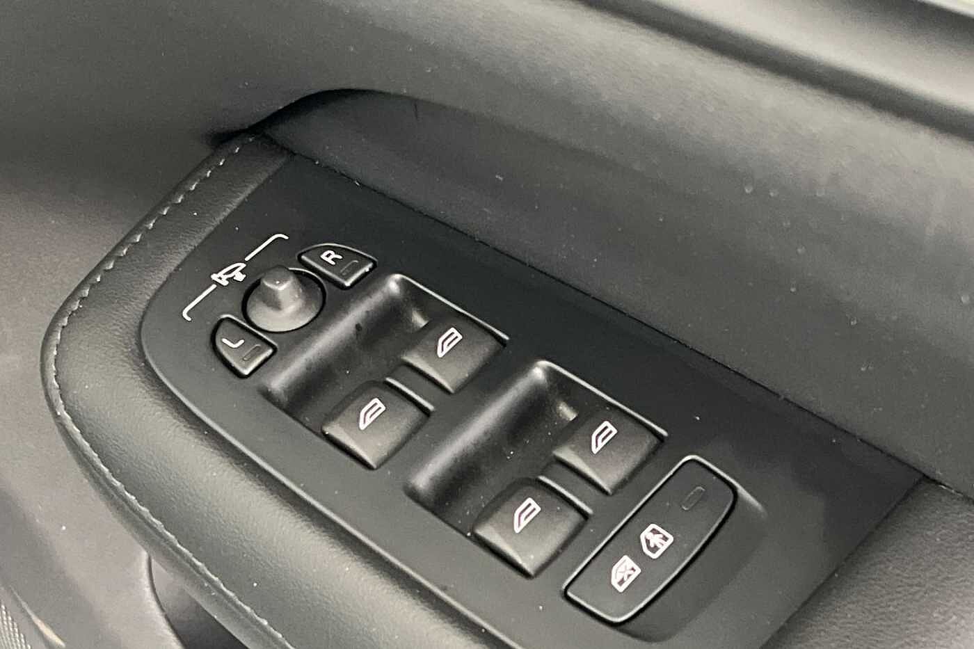 Used Volvo V60 2025 for sale - 77380963: Photo 32