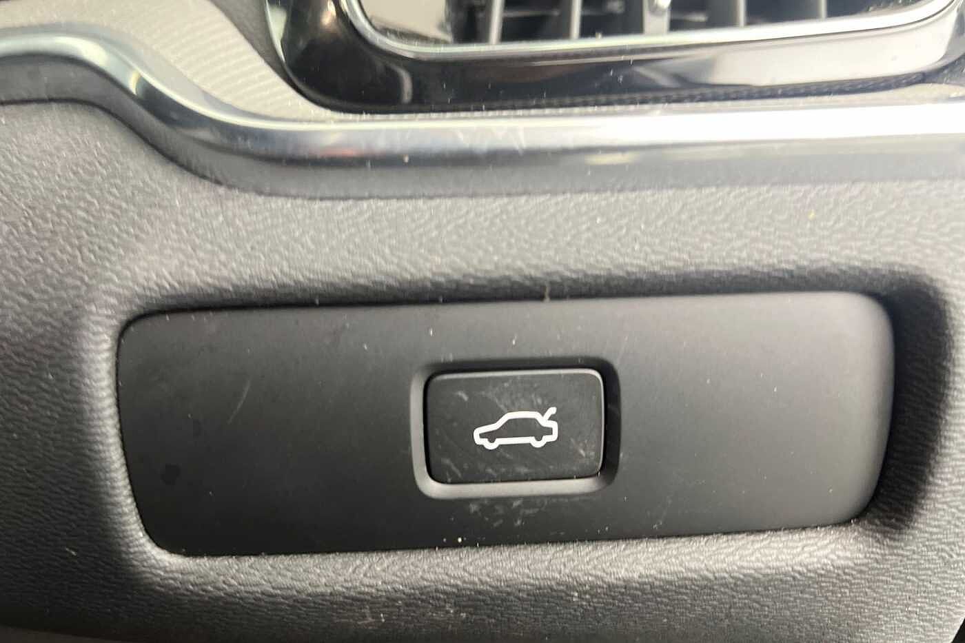 Used Volvo V60 2025 for sale - 77380963: Photo 37