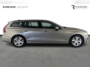 Used Volvo V60 2018 for sale - 75440049: Photo
