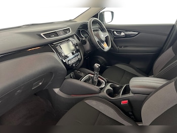 Used Nissan Qashqai 2019 for sale - 77950618: Photo