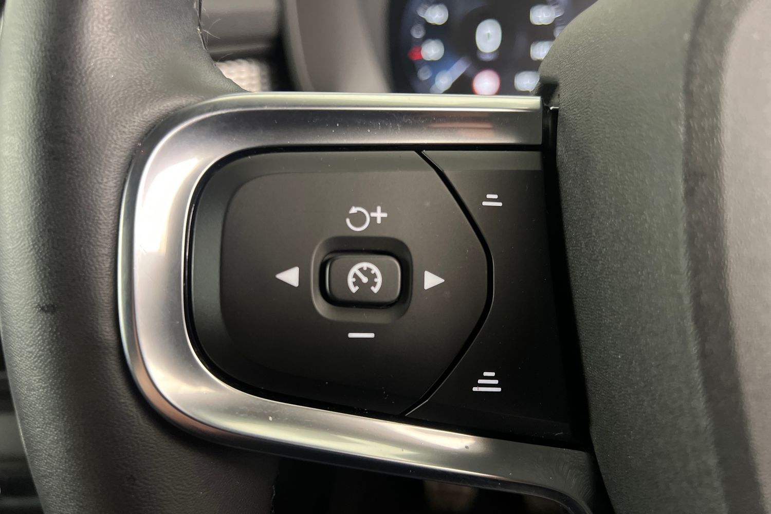 Used Volvo XC40 2021 for sale - 76796336: Photo 11