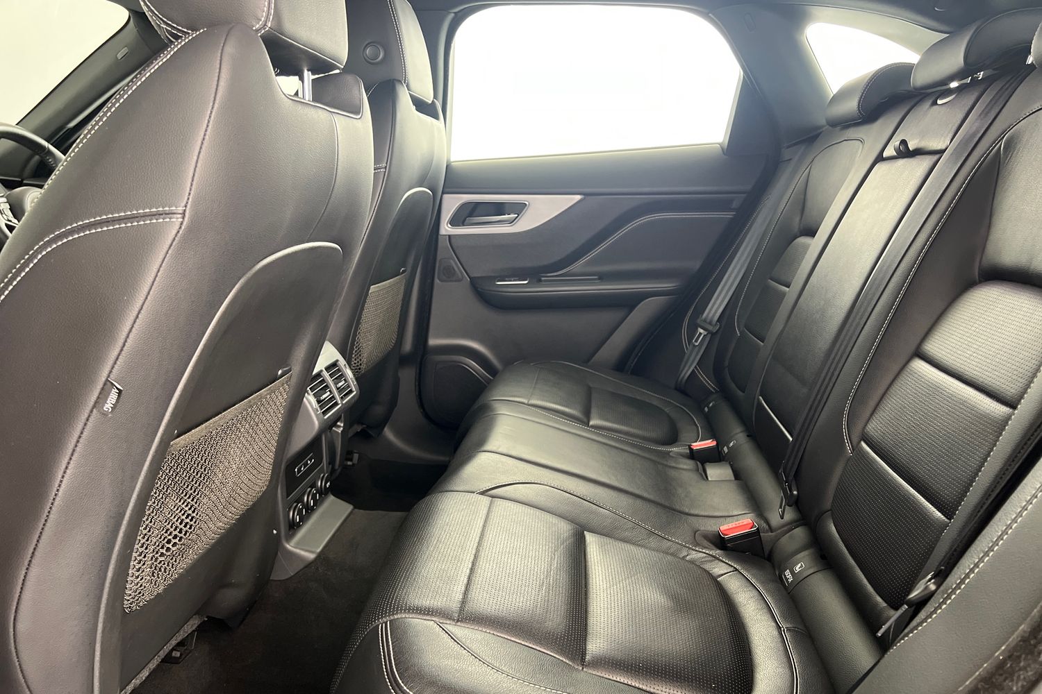Used Jaguar F-Pace 2017 for sale - 76316925: Photo 17