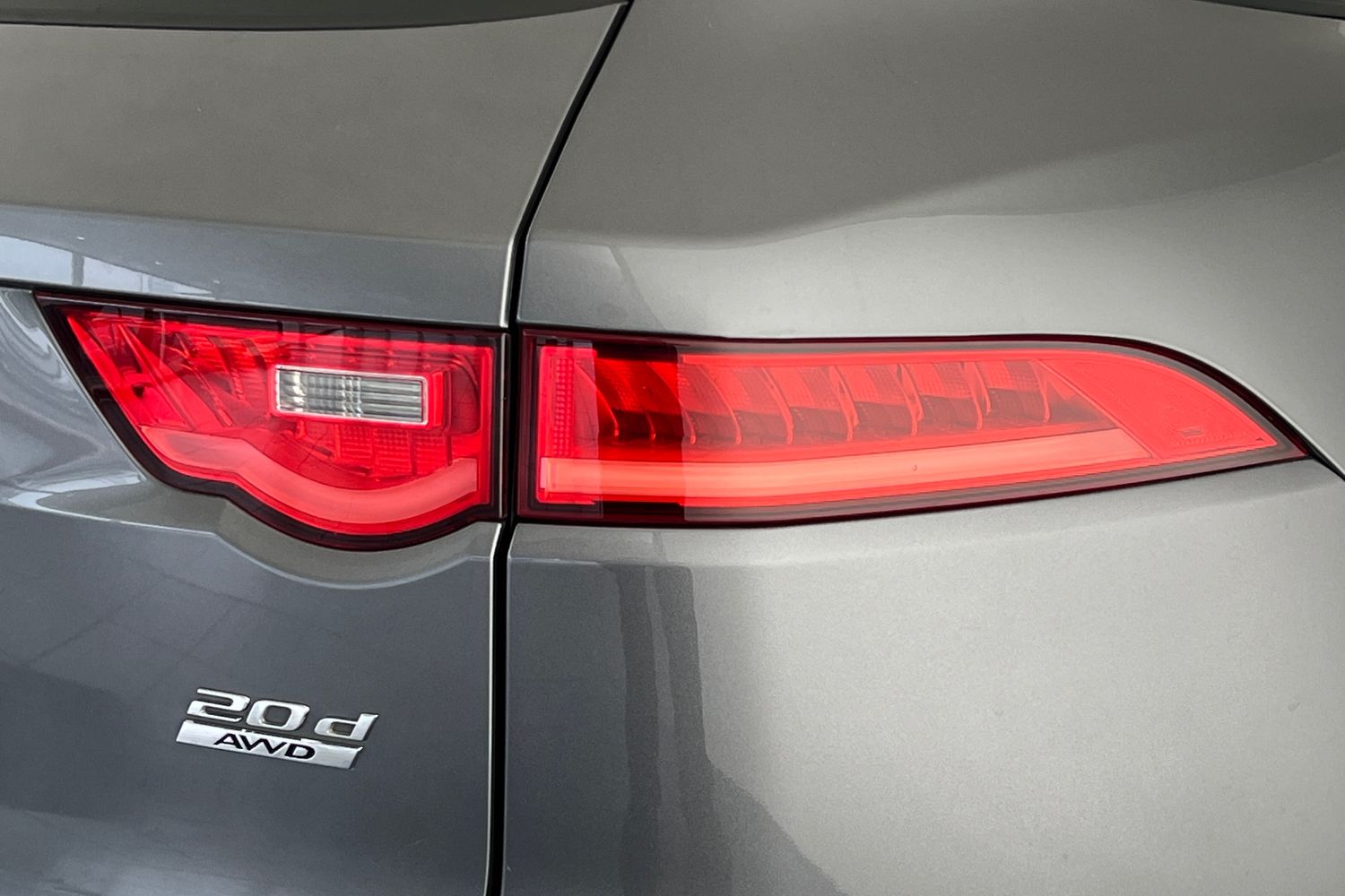Used Jaguar F-Pace 2017 for sale - 76316925: Photo 20