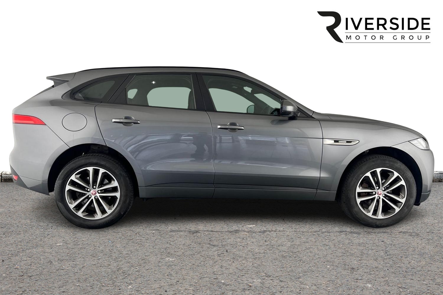 Used Jaguar F-Pace 2017 for sale - 76316925: Photo 4