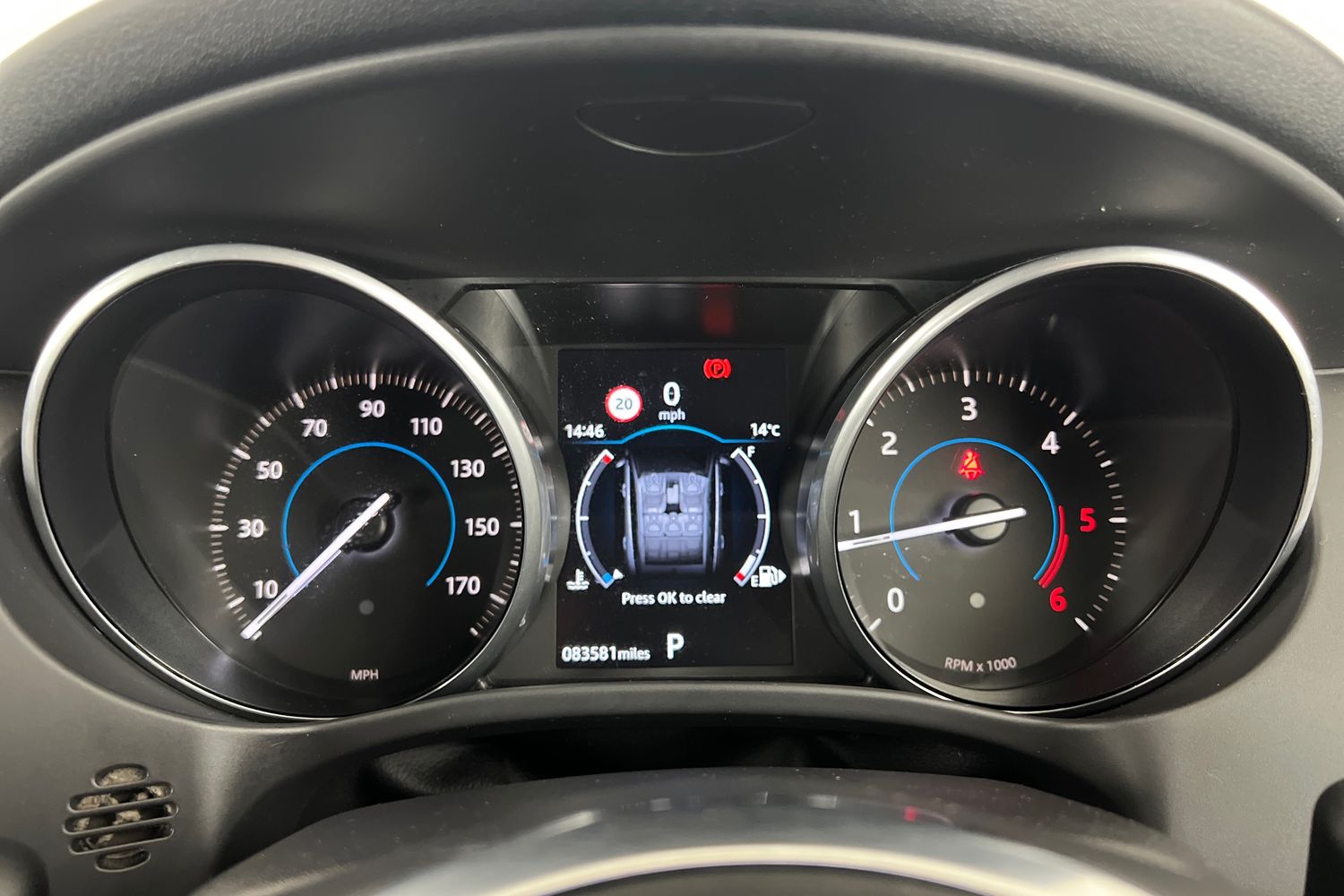 Used Jaguar F-Pace 2017 for sale - 76316925: Photo 7