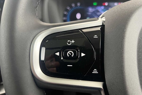 Used Volvo XC90 2025 for sale - 75440221: Photo 11
