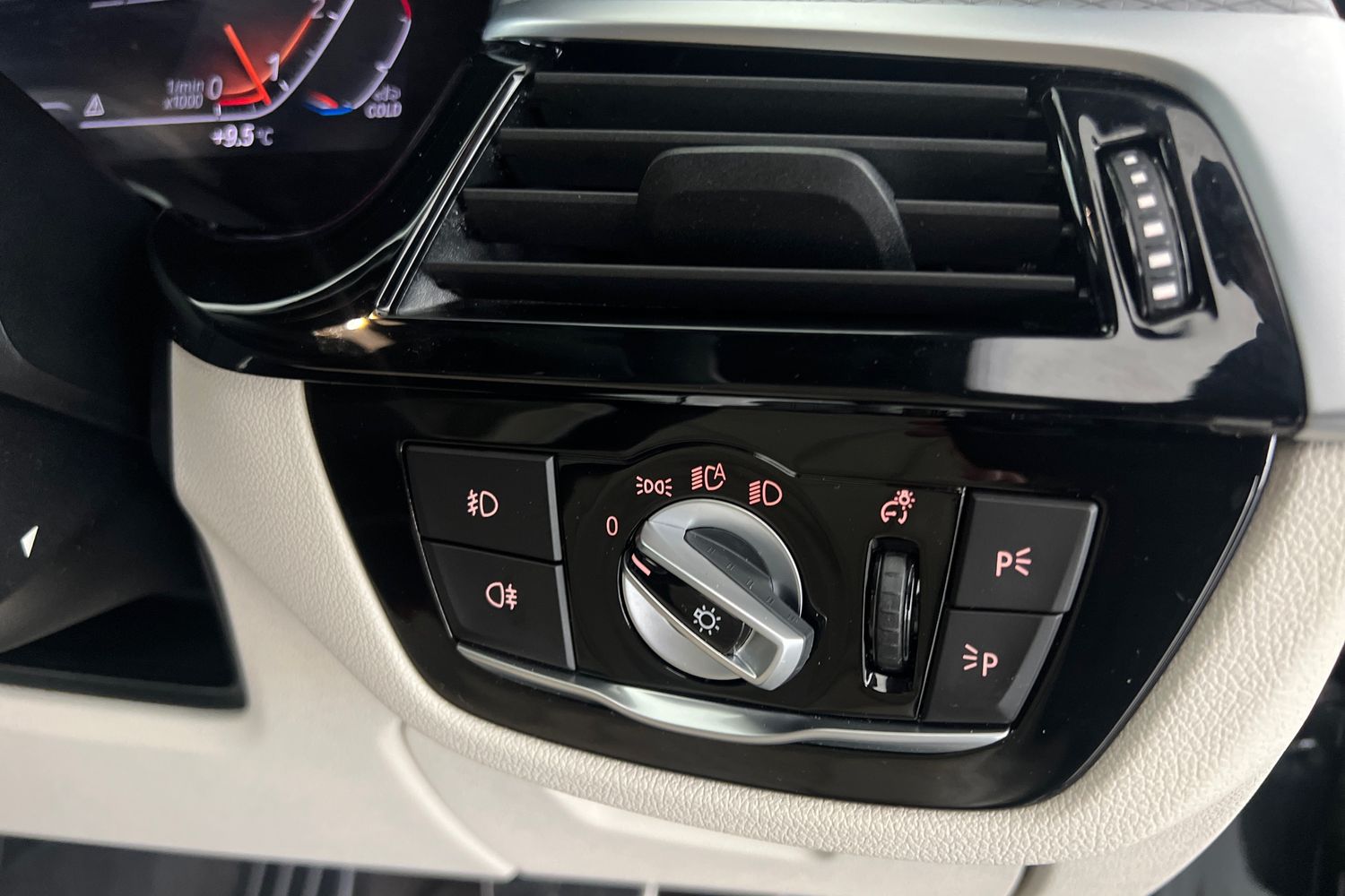 Used BMW 5 Series 2019 for sale - 77545152: Photo 31