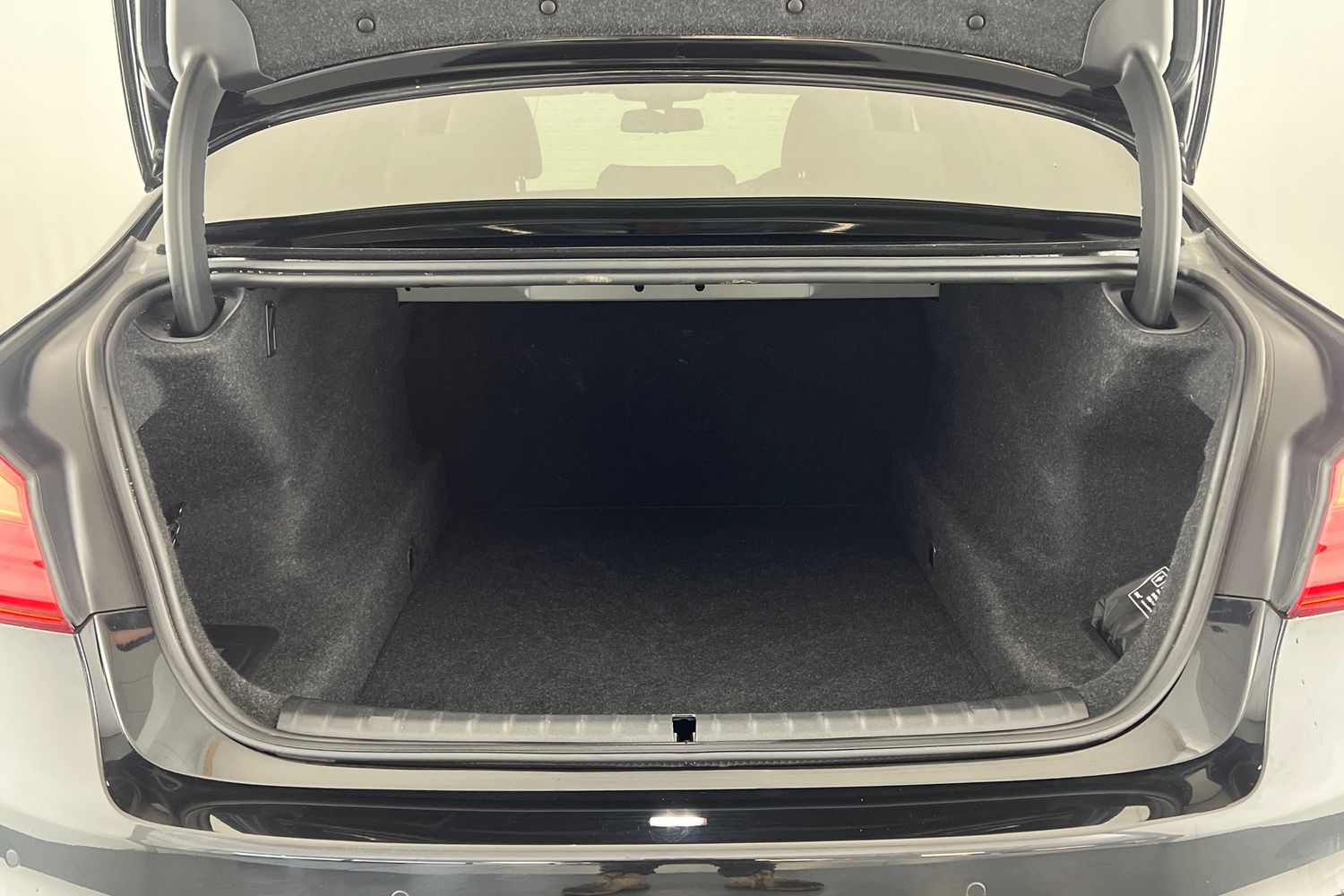 Used BMW 5 Series 2019 for sale - 77545152: Photo 8