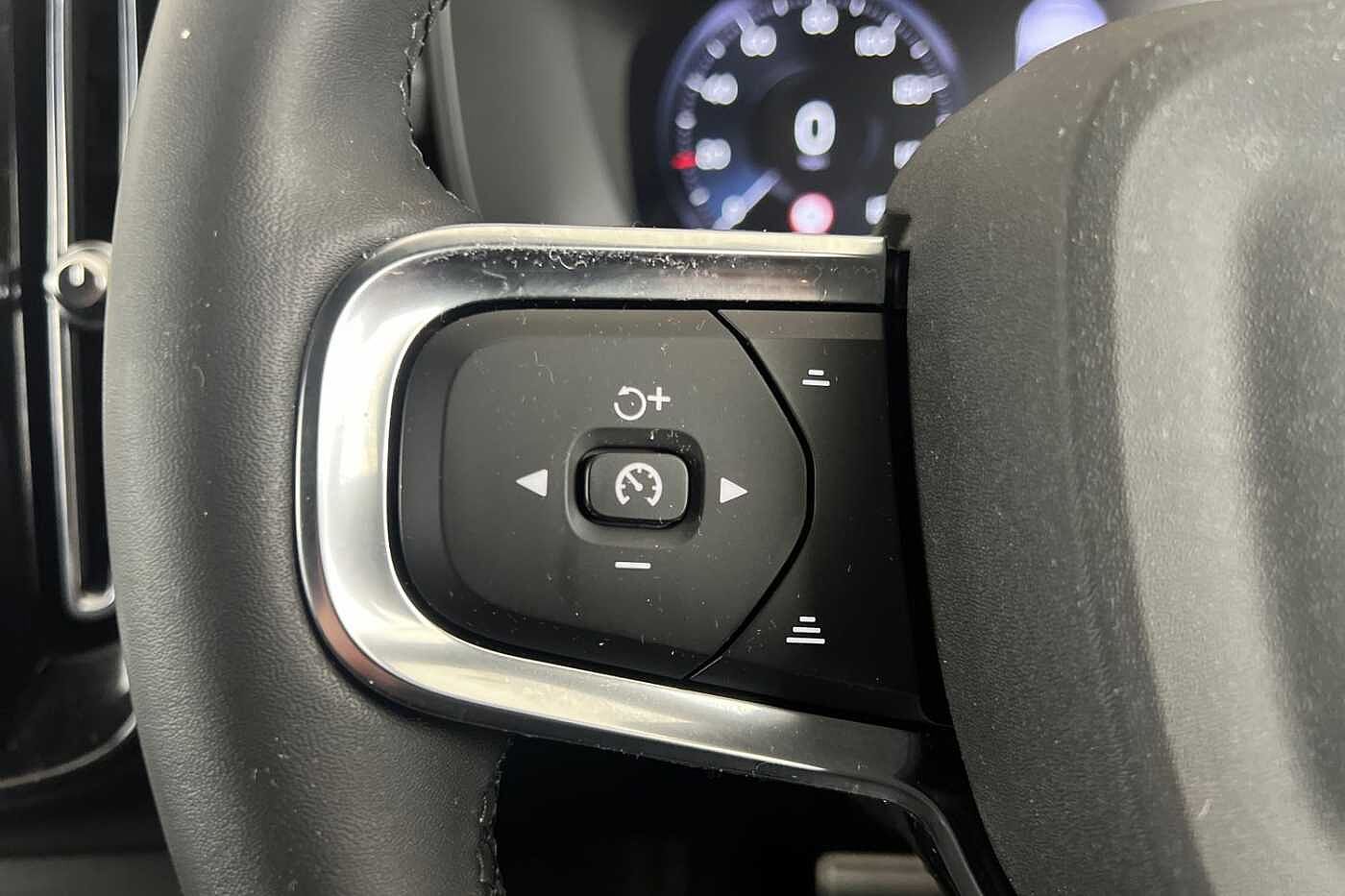 Used Volvo XC40 2022 for sale - 76234122: Photo 11