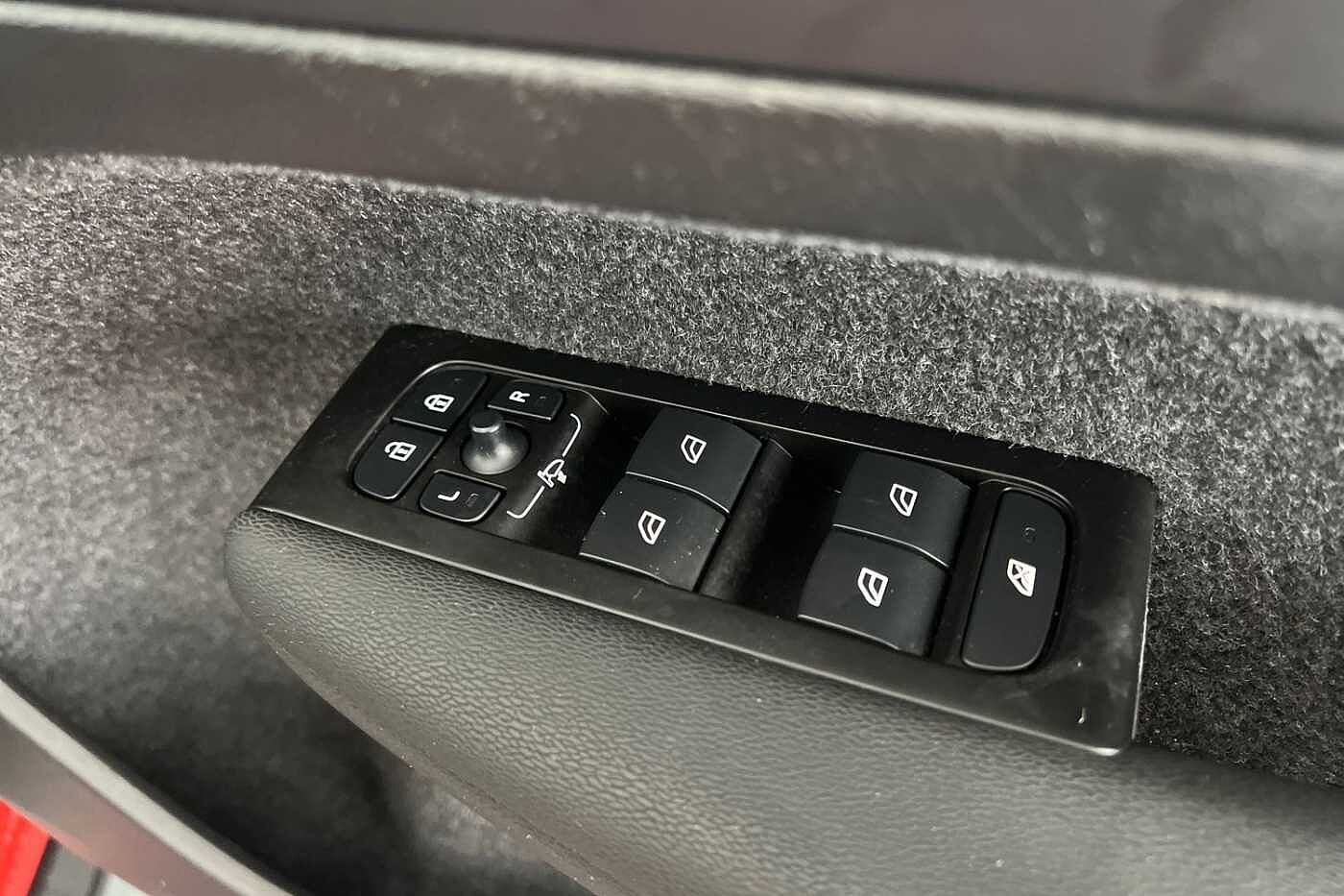 Used Volvo XC40 2022 for sale - 76234122: Photo 30