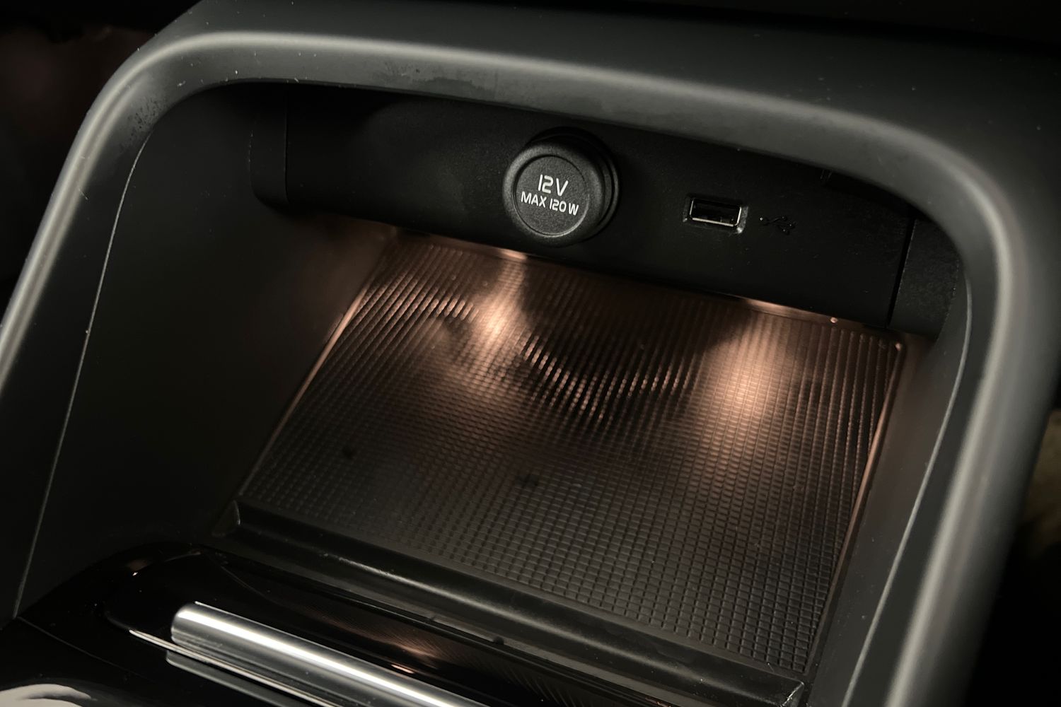 Used Volvo XC40 2022 for sale - 76234122: Photo 36