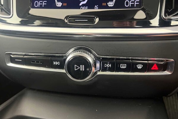 Used Volvo V60 2022 for sale - 75641135: Photo 14