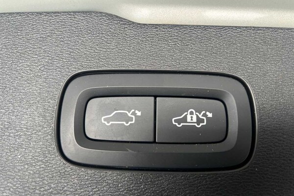 Used Volvo V60 2022 for sale - 75641135: Photo 22