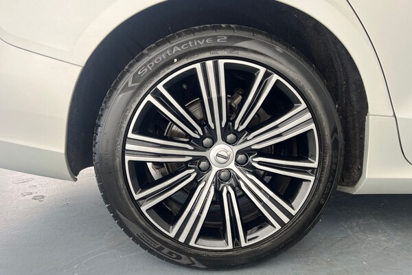 Used Volvo V60 2022 for sale - 75641135: Photo 24