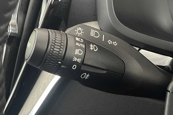 Used Volvo V60 2022 for sale - 75641135: Photo 35