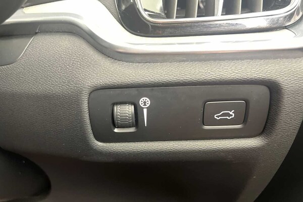 Used Volvo V60 2022 for sale - 75641135: Photo 38