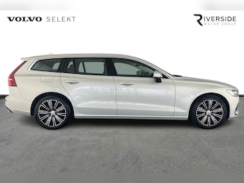 Used Volvo V60 2022 for sale - 75641135: Photo