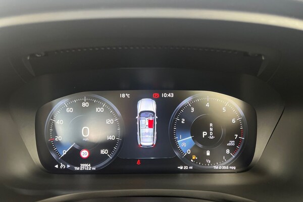 Used Volvo V60 2022 for sale - 75641135: Photo 7