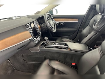 Used Volvo S90 2016 for sale - 78817410: Photo