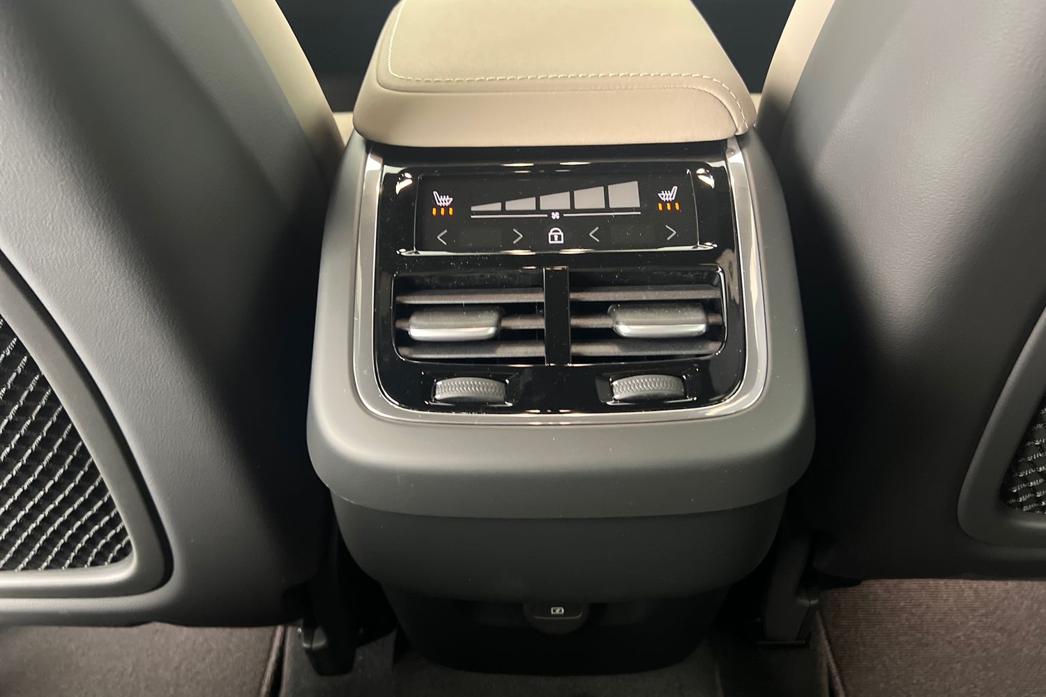 Used Volvo XC60 2025 for sale - 76007927: Photo 29
