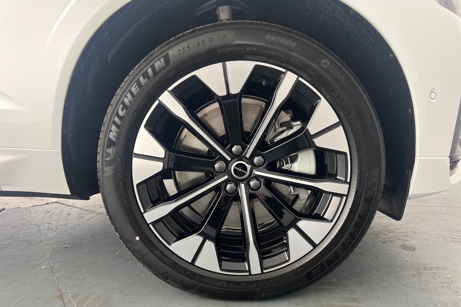 Used Volvo XC60 2025 for sale - 76007927: Photo 5