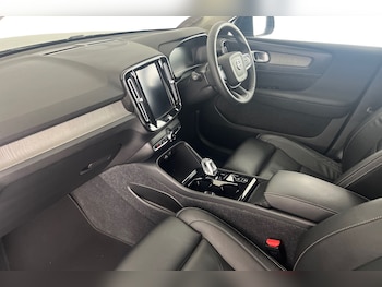 Used Volvo XC40 2022 for sale - 75440163: Photo
