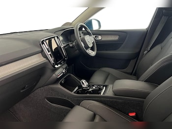 Used Volvo XC40 2026 for sale - 78995259: Photo