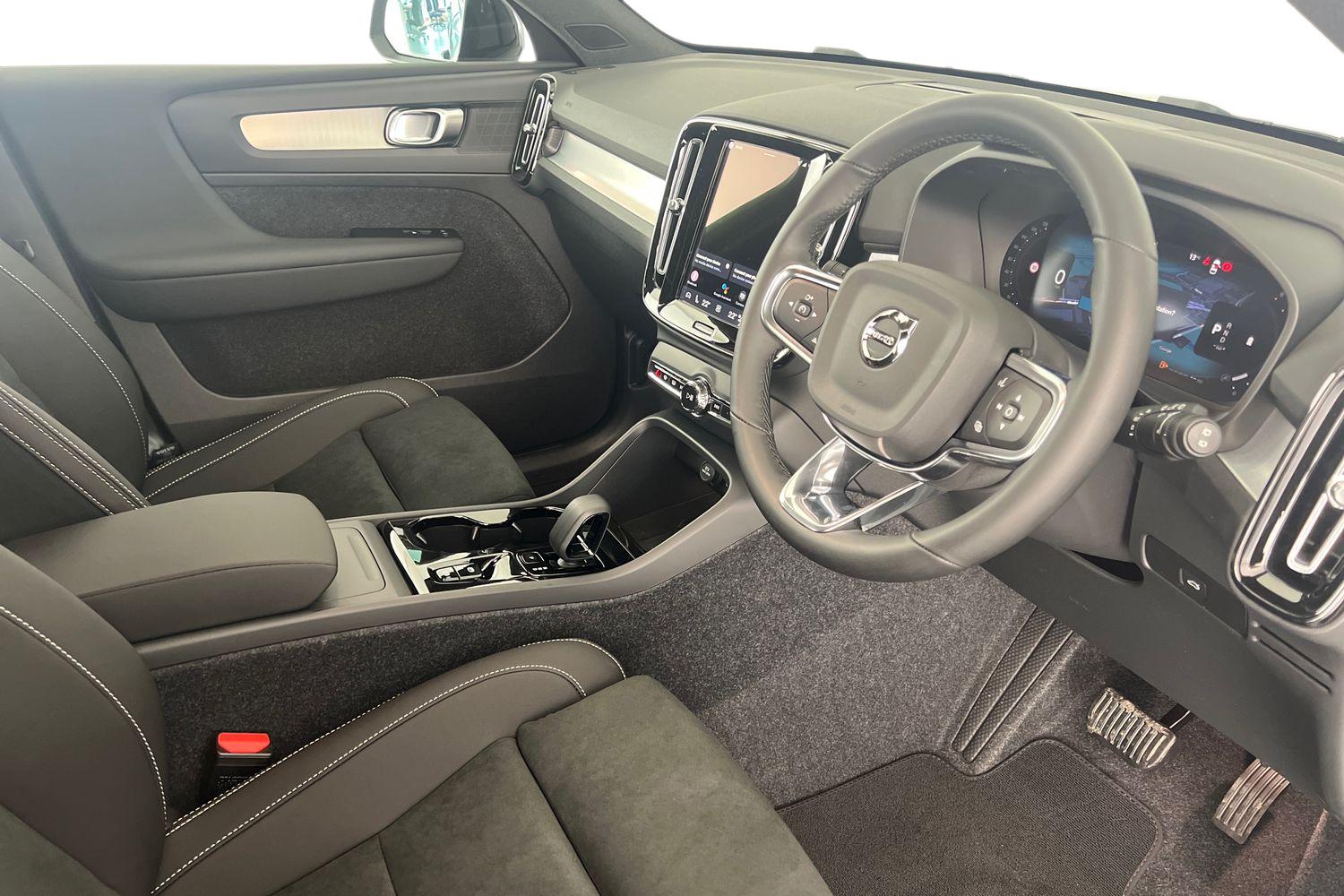 Used Volvo XC40 2025 for sale - 76614946: Photo 10