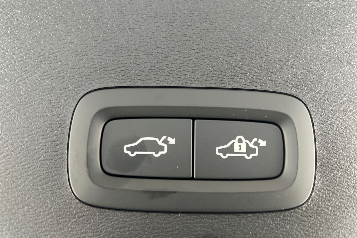 Used Volvo XC40 2025 for sale - 76614946: Photo 22