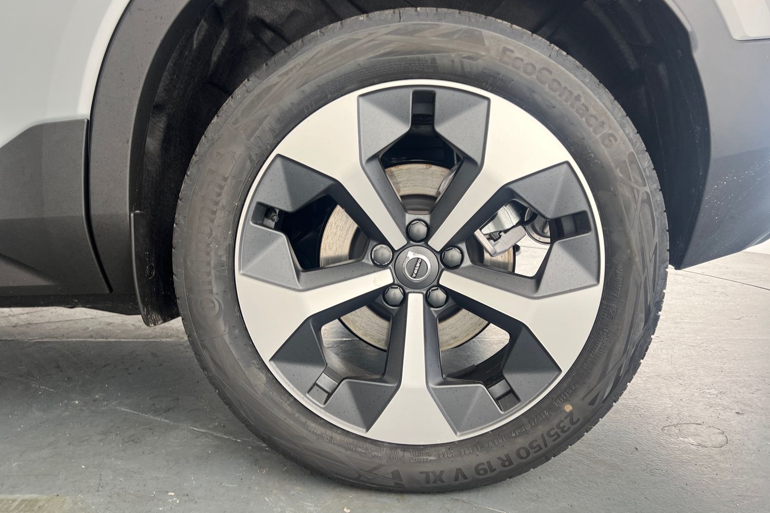 Used Volvo XC40 2025 for sale - 76614946: Photo 25