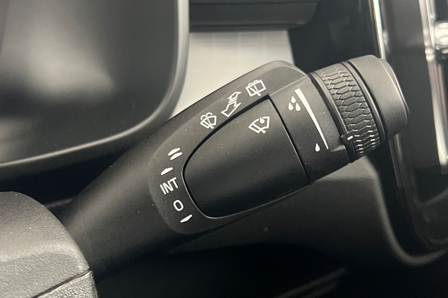 Used Volvo XC40 2025 for sale - 76614946: Photo 33