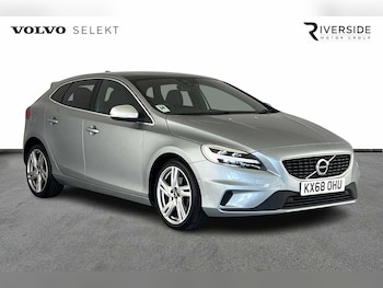 Used Volvo V40 2018 for sale - 79490369: Photo