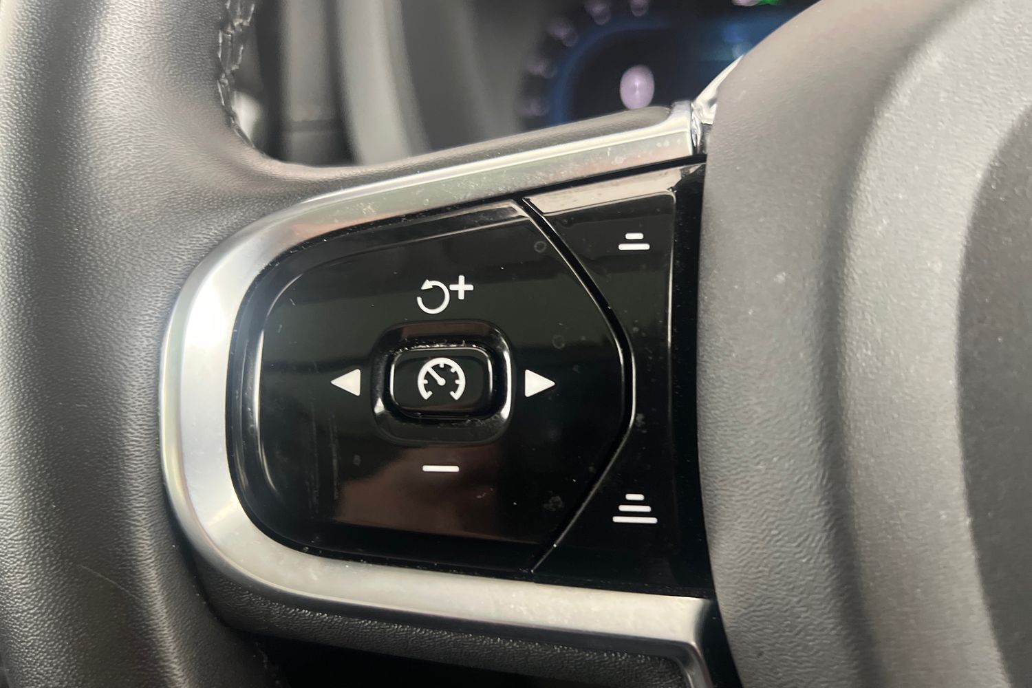 Used Volvo XC60 2022 for sale - 77269298: Photo 11