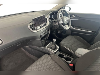 Used Kia Ceed 2021 for sale - 76652342: Photo