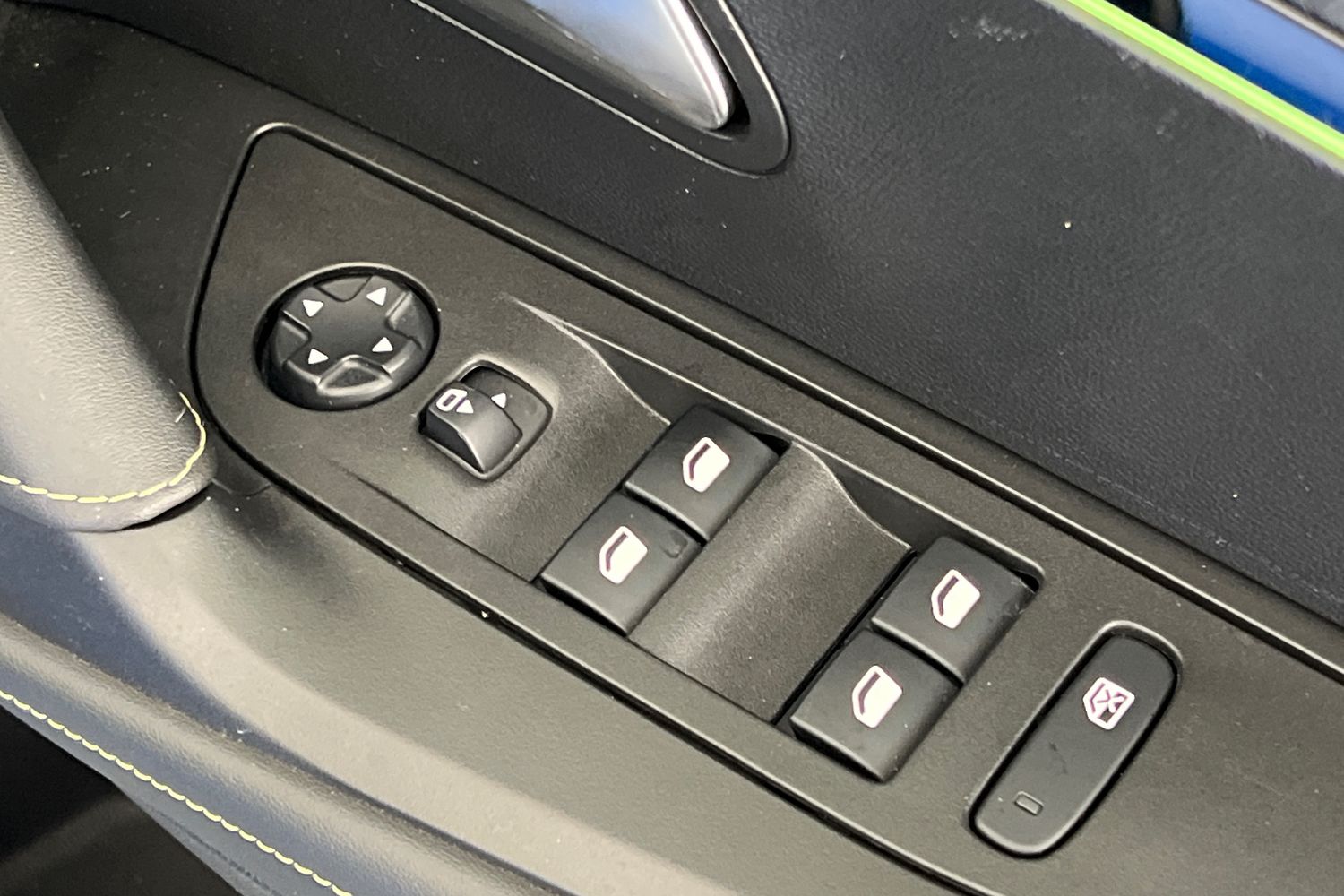 Used Peugeot 2008 2020 for sale - 77570084: Photo 28