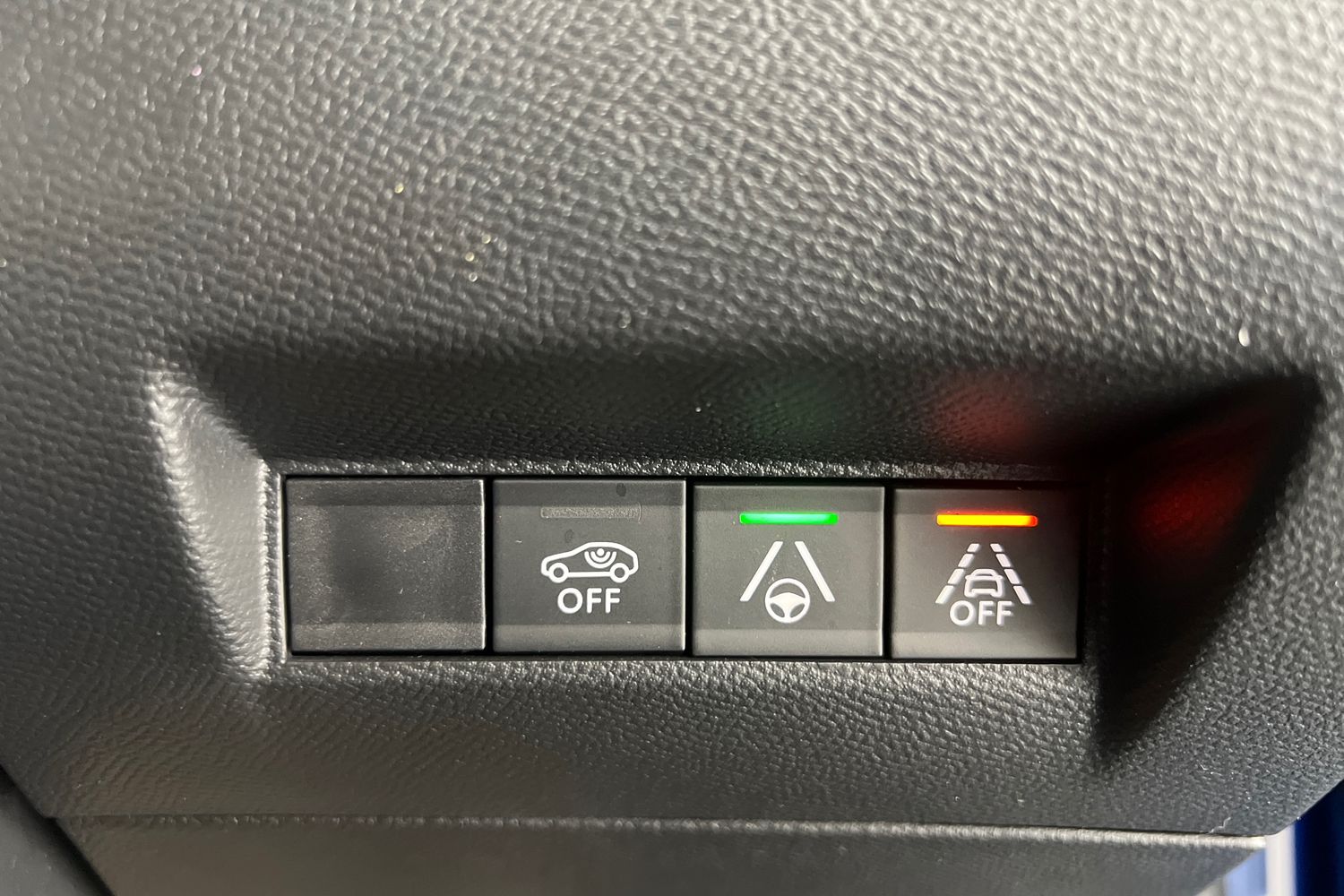 Used Peugeot 2008 2020 for sale - 77570084: Photo 32