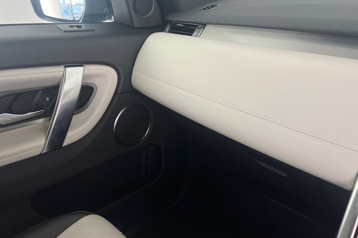 Used Land Rover Discovery Sport 2021 for sale - 76079074: Photo 35
