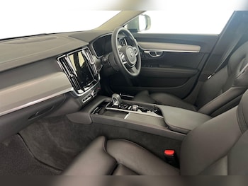 Used Volvo V90 2023 for sale - 77833446: Photo