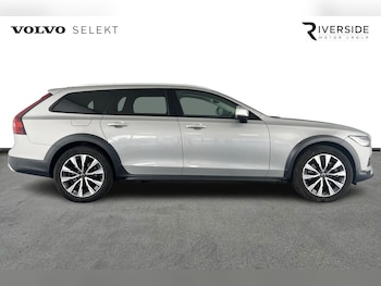 Used Volvo V90 2023 for sale - 77833446: Photo