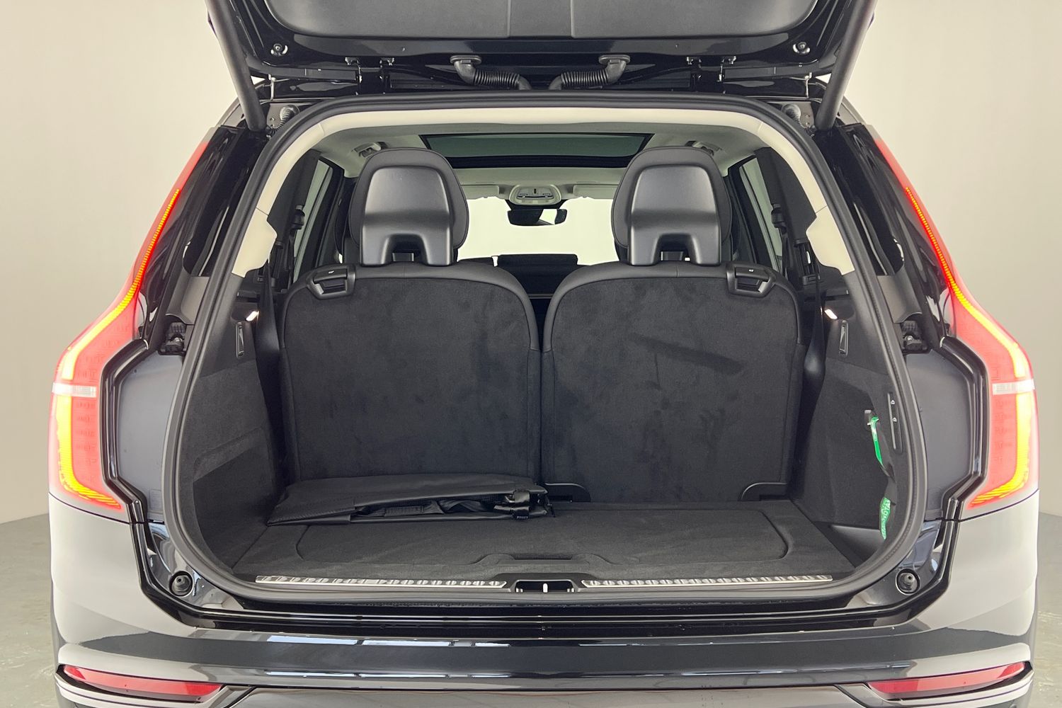 Used Volvo XC90 2025 for sale - 76796321: Photo 8