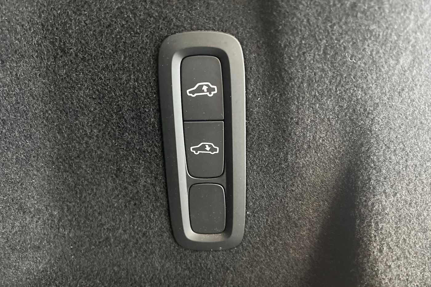 Used Volvo XC60 2025 for sale - 77380970: Photo 22