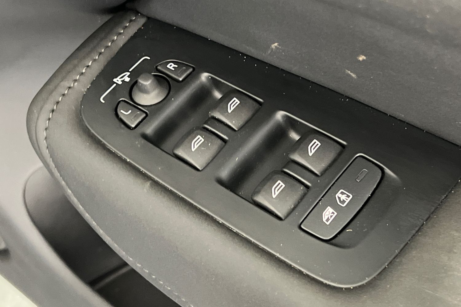 Used Volvo XC60 2025 for sale - 77380970: Photo 28