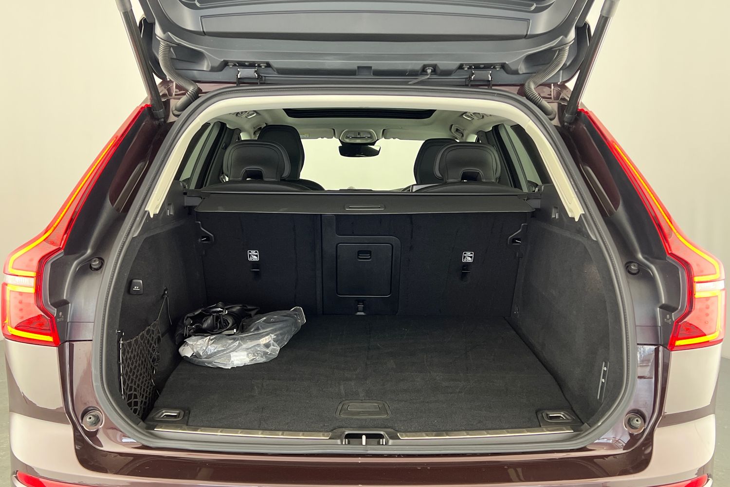 Used Volvo XC60 2025 for sale - 77380970: Photo 8